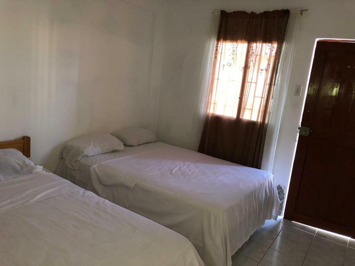 Hotel Manhattan Salinas サリナス エクステリア 写真