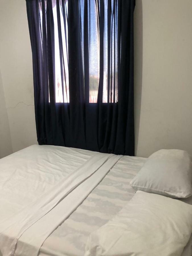 Hotel Manhattan Salinas サリナス エクステリア 写真